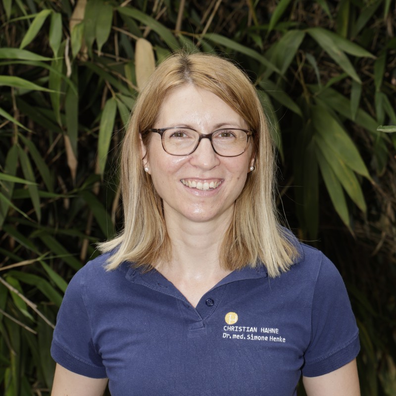 Dr. S. Henke